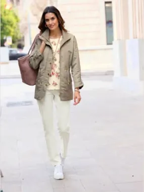 Veste coulisse à la taille et à l'ourlet